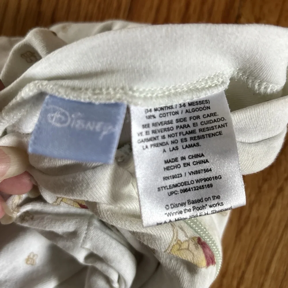Disney Baby Winnie the Pooh Footed Zip up Sleeper One Piece 3-6M 90's